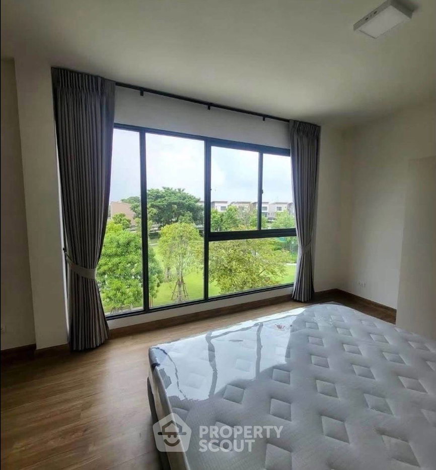 picture Pet-Friendly 4-BR Townhouse, Baan Klang Muang Ramintra 83 Station (ID 3431369) - 14/29
