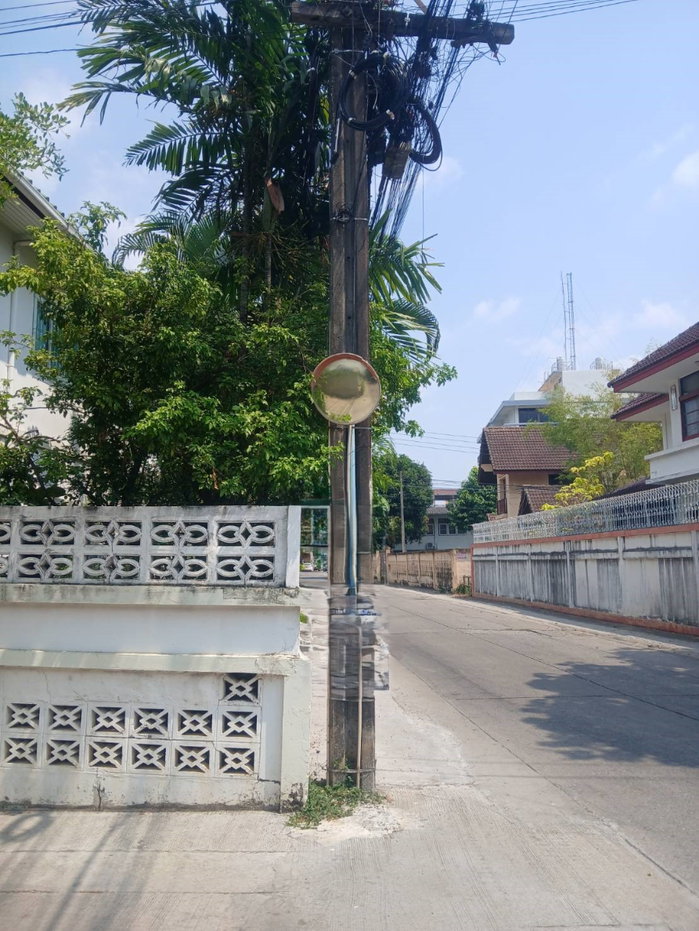 รูป ขายบ้านเดี่ยว 2 ชั้น หมู่บ้านมิตรภาพ 1 อ่อนนุช 46 ที่ดินใหญ่ 87 ตร.ว. 5 ห้องนอน จอดรถได้ 6 คันขึ้นไป - รูปที่ 13/13