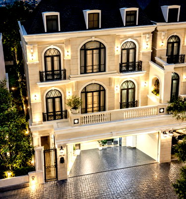 Houses for rent Petchburi Road Bangkok : ultra-luxury European-style mansion features 4-5bed Sukhumvit-Ekkamai 18–24 area this 3.5-story 5 ba          