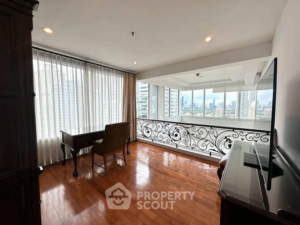 picture 4-BR 271 Sqm High-Floor Baan Siri 24 Near BTS Phrom Phong (ID 3428215) - 10/14