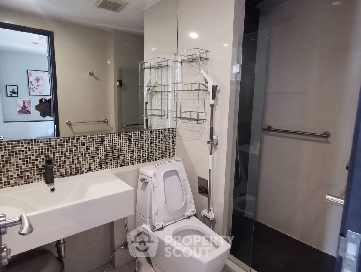 picture Great Value 1-BR Rhythm Sukhumvit 44/1, 70m To BTS Phra Khanong (ID 3429192) - 6/6