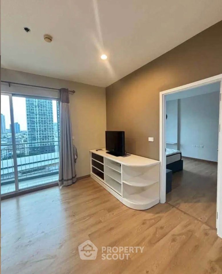 รูป คอนโด 1-ห้องนอน ที่ ไฮฟ์ สาทร ใกล้ BTS กรุงธนบุรี (ID 3430949) - รูปที่ 3/9
