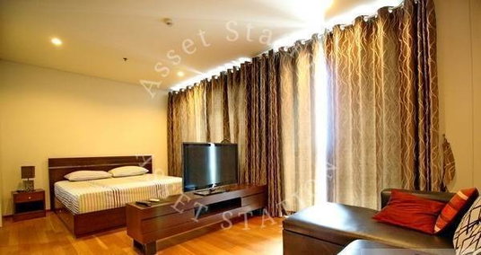 Villa Sathorn |🚅 Near BTS Krung Thon Buri Station and Sena Fest