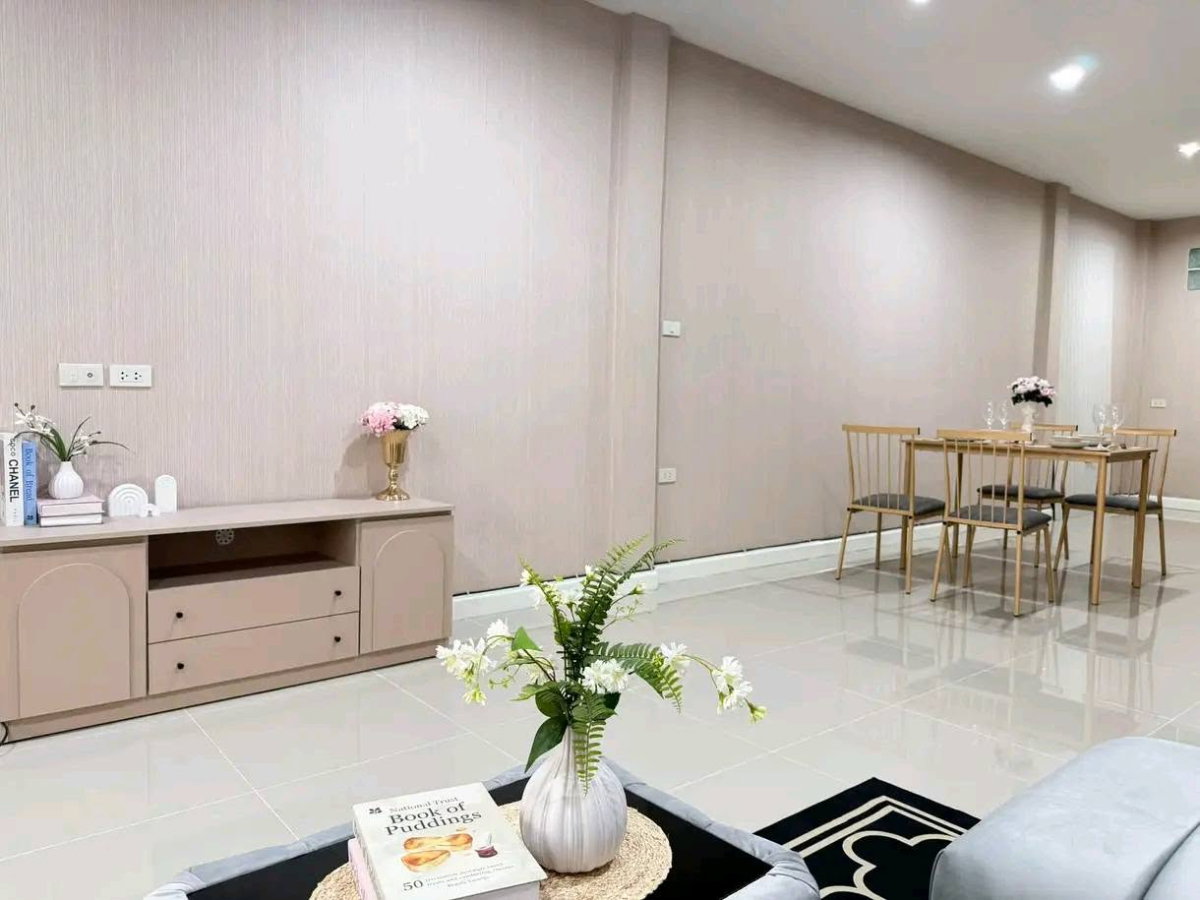 รูป ขายทาวน์โฮมรีโนเวทใหม่ ม.บูรพาแลนด์ หนองยายบู่ ศรีราชา - รูปที่ 7/13