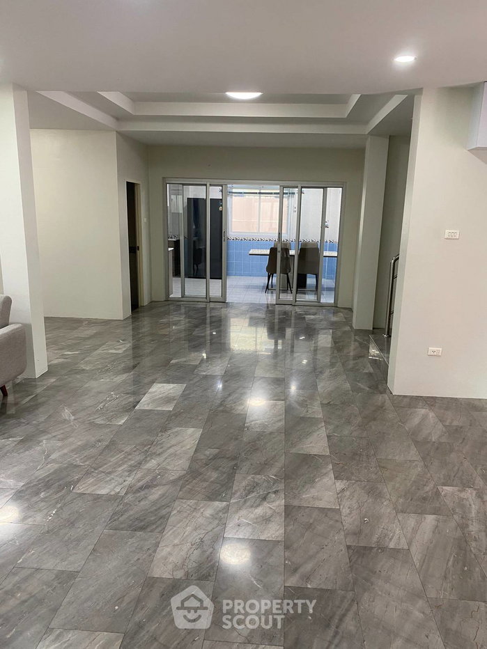 picture Pet-Friendly 3-BR 304 Sqm House At Wonderland 2 Village (ID 3429718) - 29/49