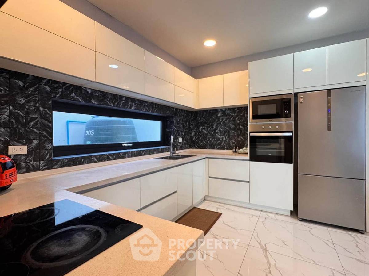 picture 4-BR House close to Pattaya South (ID 3429996) - 17/28