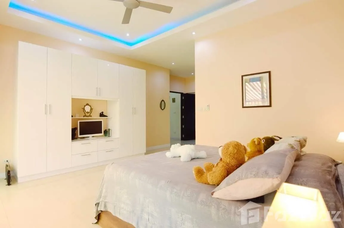 picture 3 Bedroom Villa for sale at Red Mountain Boutique  1369888 - 9/11