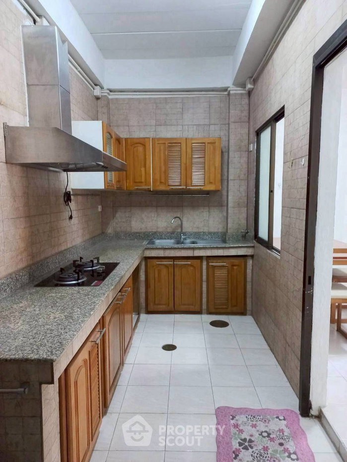 รูป ทาวน์เฮ้าส์ 3 ห้องนอน 150 ตร.ม. ขาย Baan Klang Muang Rama 9 Soi 43 (ID 3428491) - รูปที่ 12/15