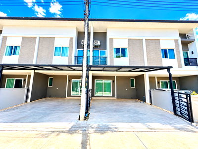 Townhouses for rent Sila Khon Kaen : Townhome for rent at Api Town Airport village