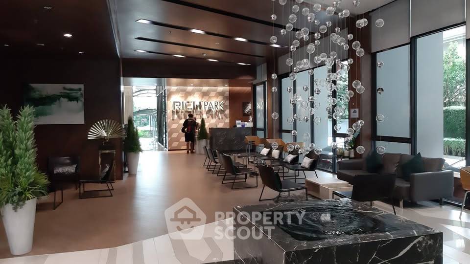 รูป คอนโด 1 ห้องนอน ชั้น 18 ที่ Rich Park @ Triple Station ใกล้ ARL Hua Mak (ID 3434074) - รูปที่ 13/13