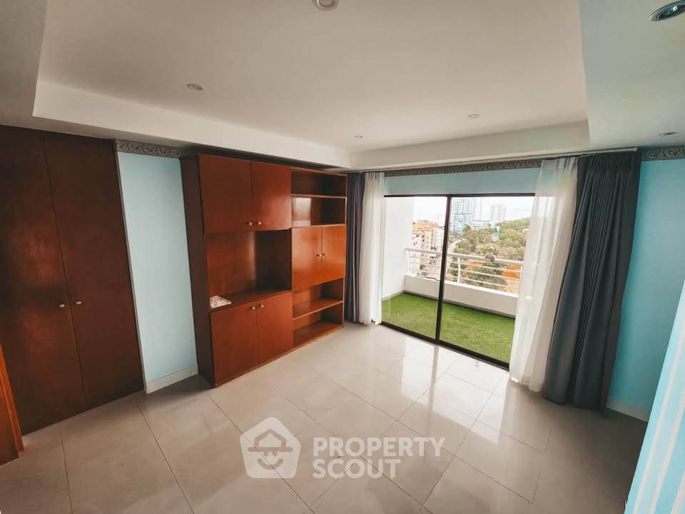picture 2-BR Condo at Pattaya Hill Resort close to Phratamnak (ID 3429000) - 3/10
