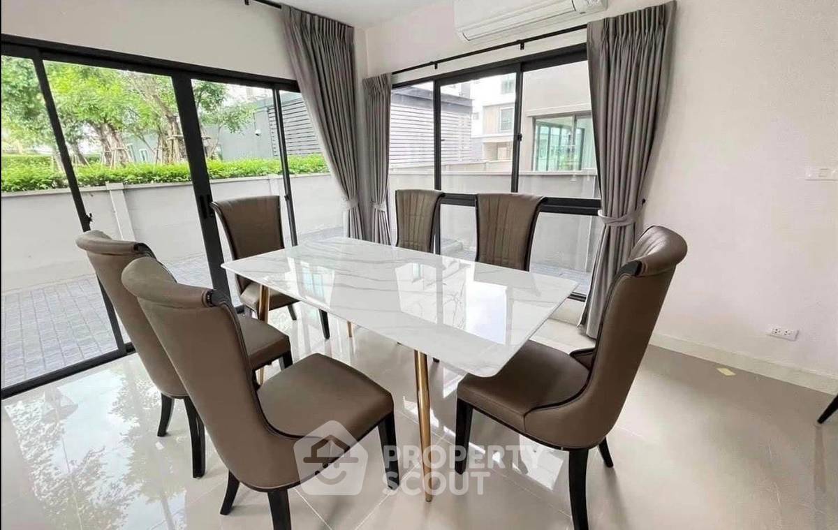picture Pet-Friendly 4-BR Townhouse, Baan Klang Muang Ramintra 83 Station (ID 3431369) - 4/29