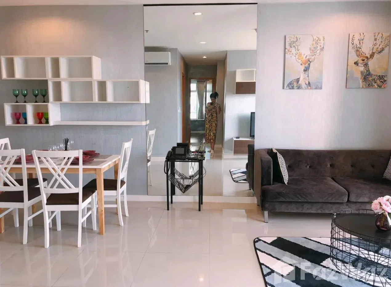 picture 2 Bedroom Condo for rent at Circle Condominium 2003987 - 12/17