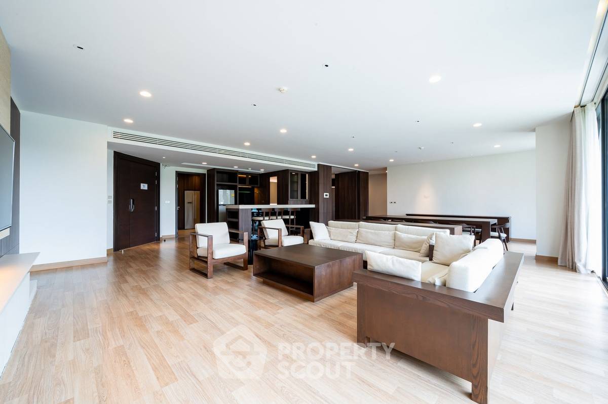 picture 4-BR 285 Sqm At Park Court Sukhumvit 77 Near BTS On Nut (ID 3429740) - 2/33