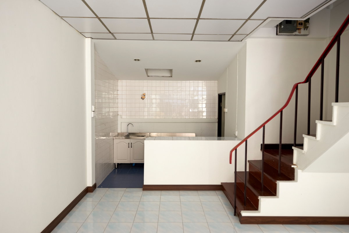 รูป ให้เช่าทาวน์เฮาส์ 2 ชั้น ซอยนวมินทร์ 90 หมู่บ้านอัมรินทร์นิเวศน์ 2 - รูปที่ 2/7