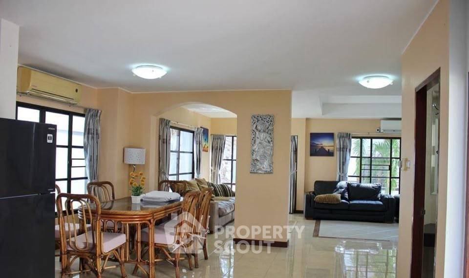 รูป วิลล่า 3 ห้องนอน ขนาด 250 ตร.ม. ใน Central Park 5 Village พัทยาตะวันออก (ID 3428433) - รูปที่ 11/15