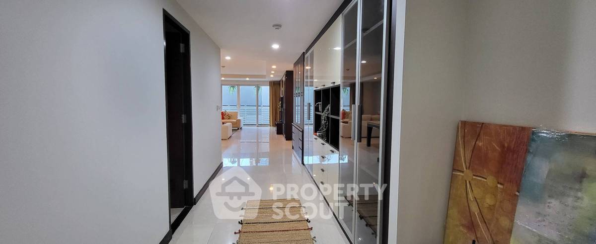 picture 3-BR Condo at Avenue 61 Condominium near BTS Thong Lor (ID 3427023) - 10/26