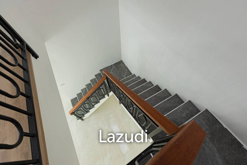 รูป บ้าน 2 ชั้นขนาดกว้างขวางในย่านเขาน้อย พัทยา - รูปที่ 11/19