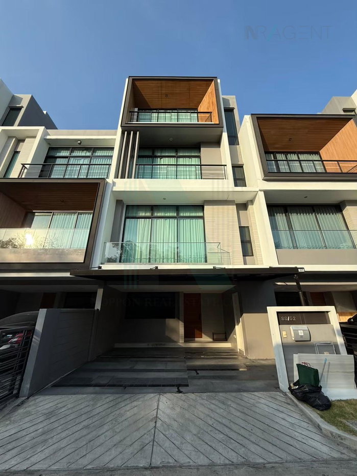 รูป 📌 ขายทาวน์เฮาส์ โครงการ เนอวานา ดีฟายน์ ศรีนครินทร์ - พระราม 9 3 ชั้น 3 ห้องนอน 4 ห้องน้ำ - รูปที่ 1/8