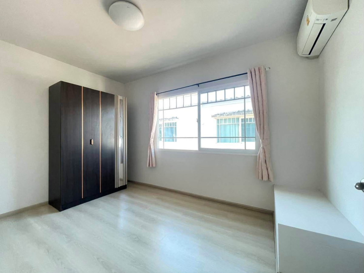 รูป 🏡 ให้เช่าทาวน์โฮม พร้อมเฟอร์นิเจอร์ครบ ในโครงการคุณภาพ เดินทางสะดวก - รูปที่ 8/15