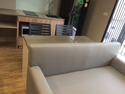ให้เช่า Blossom Condo สาทร - เจริญราษฎร์ 30ตรม. เฟอร์ครบ 14,000 บาท