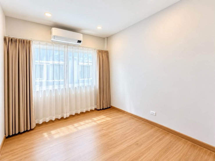 picture Townhome for rent at Api Town Airport village - 11/17