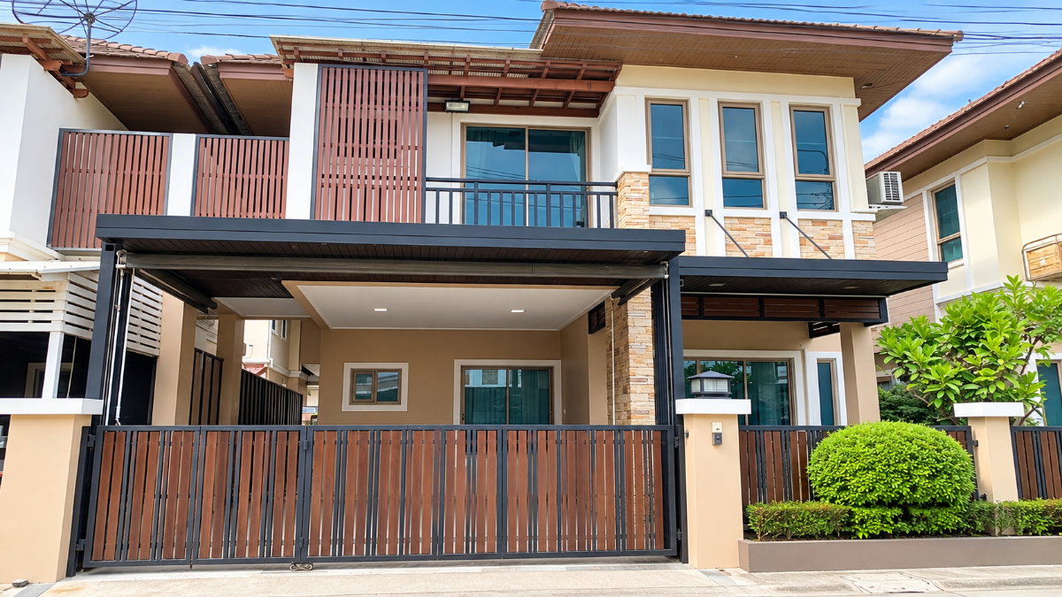 รูป ขายบ้านแฝด 2 ชั้น หมู่บ้าน นนทรี รีเจ้นท์ ราชพฤกษ์ Nontree Regent Ratchapruek ขนาด 36.3 ตร.วา ฮวงจุ้ยบ้านดี มั่นคง ปลอดภัย บ้านสวย พร้อมอยู่ - รูปที่ 1/18