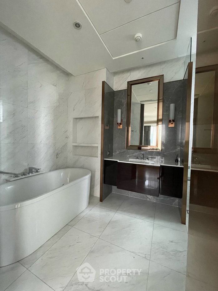 picture 2-BR Condo at Sindhorn Tonson near BTS Ratchadamri (ID 3430862) - 19/20