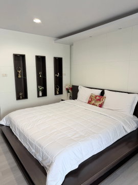 Ratchada City Condo | THB 8,000/month ✨Studio on the Top Floor (9th Floor).  easy access to MRT Huai Khwang — approximately 9 minutes’ walk!