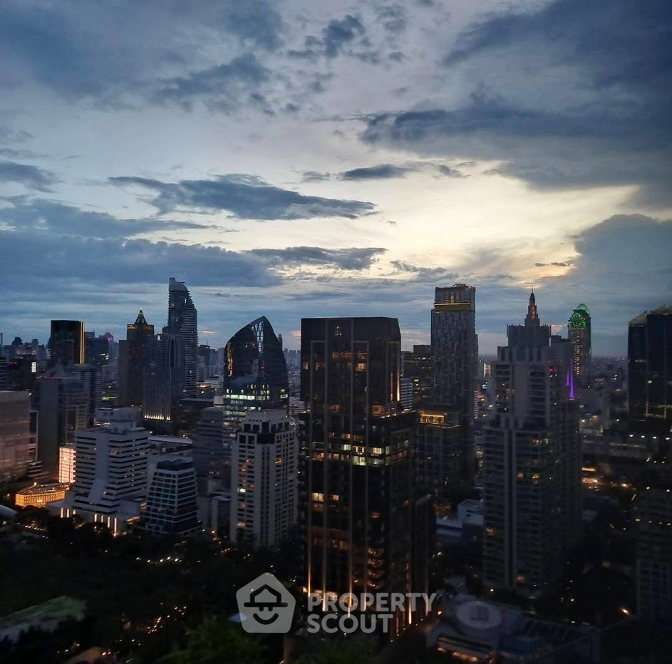 picture 17th-Floor 2-BR Condo At Life One Wireless Near BTS Phloen Chit (ID 3431368) - 13/13