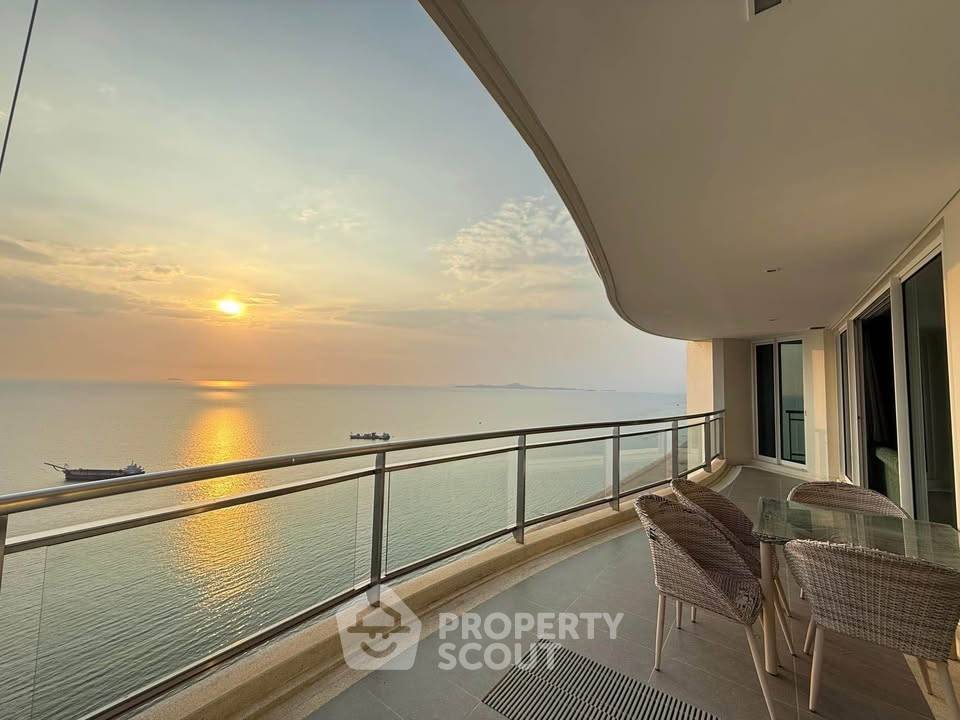 picture 3-BR Condo at Reflection Jomtien Beach Pattaya close to Pattaya (ID 3430204) - 1/17