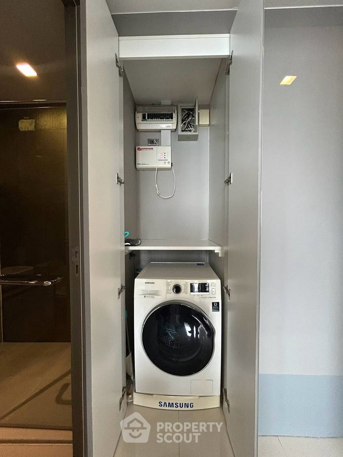 picture 2-BR Condo at M Silom near BTS Chong Nonsi (ID 3410066) - 10/14