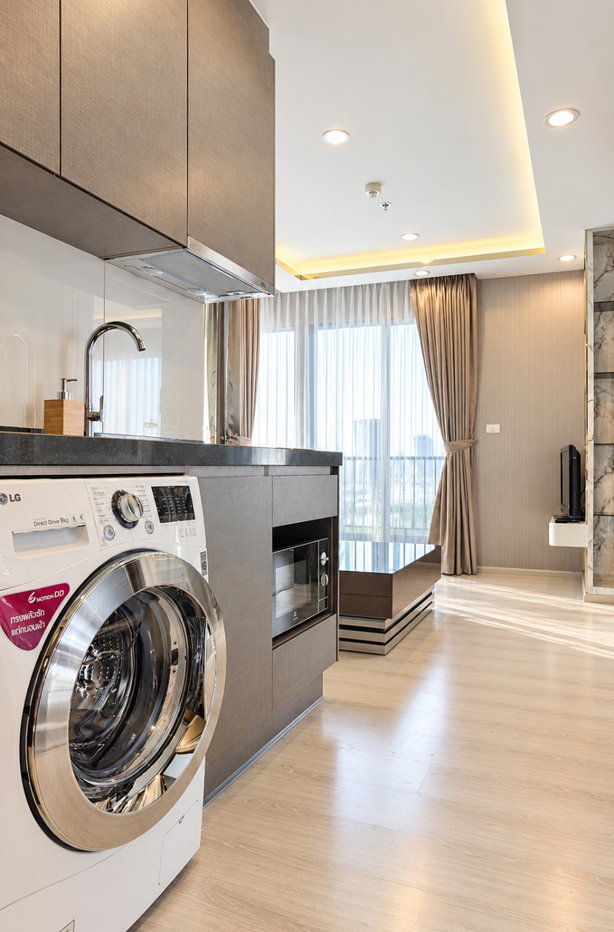 picture Rhythm Asoke 1BR with 2 Baths | 4.90% Below Market, Near MRT Rama 9! - U6777130 - 4/7