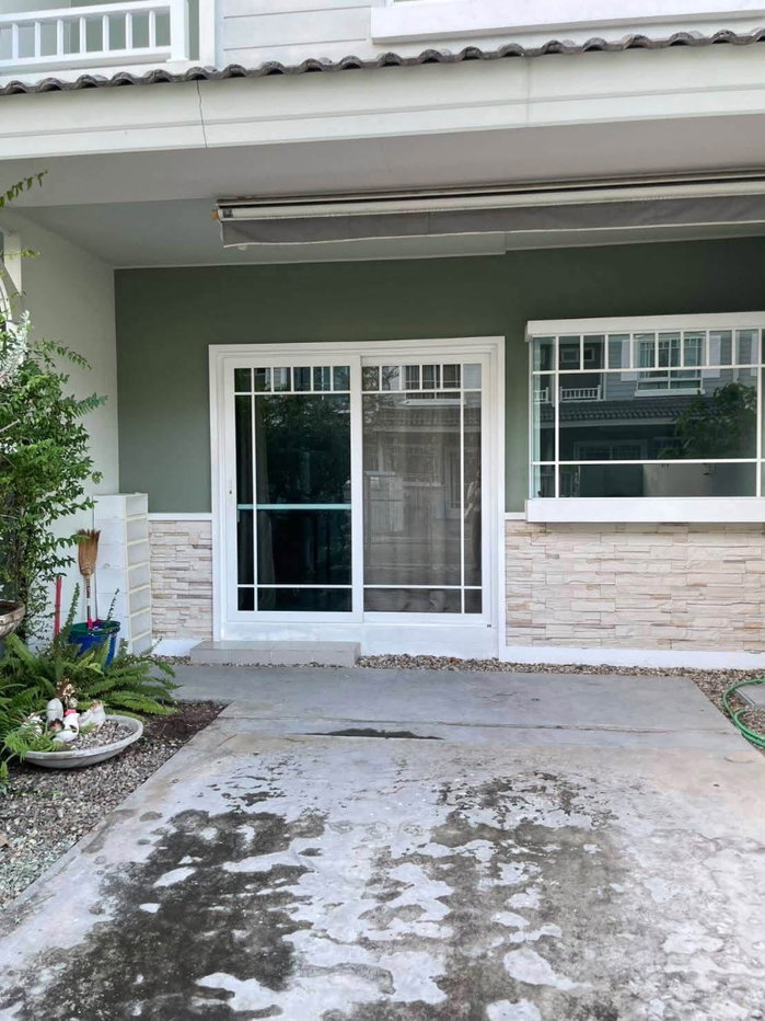รูป 🏡 ให้เช่าทาวน์โฮม พร้อมเฟอร์นิเจอร์ครบ ในโครงการคุณภาพ เดินทางสะดวก - รูปที่ 10/15