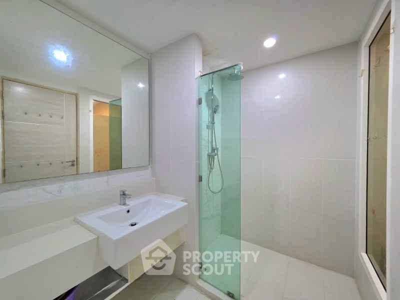 รูป คอนโด 1-ห้องนอน ที่ เซเว่น ซีส์ คอนโด รีสอร์ท จอมเทียน ใกล้ เมืองพัทยา (ID 3429045) - รูปที่ 10/11