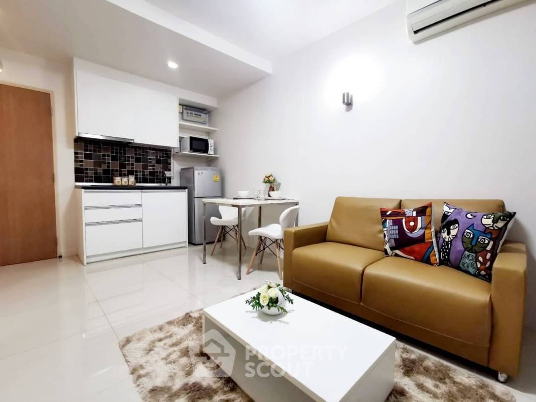 picture Great Value 1-BR At Le Cote Sukhumvit 14 Near BTS Asoke (ID 1988242) - 12/12