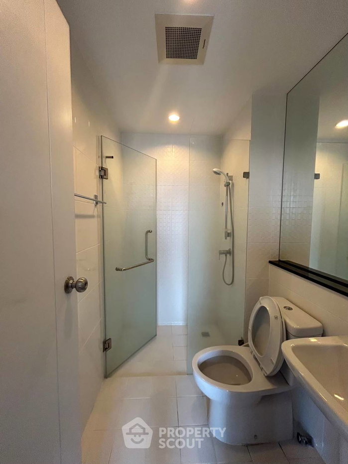 picture 31st-Floor 2-BR At The Tree Interchange, MRT Bang Pho (ID 3431350) - 8/21