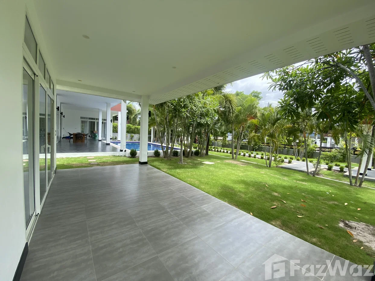 picture Idyllic haven for sale: 350sqm 4 bed 4 bath thee Priced at ฿10,900,000. 1119954 - 14/16