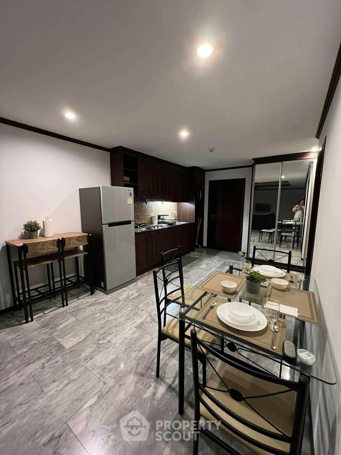 picture 2-BR Condo at Siam Oriental Twins Pratumnak close to Phratamnak (ID 3431364) - 2/16