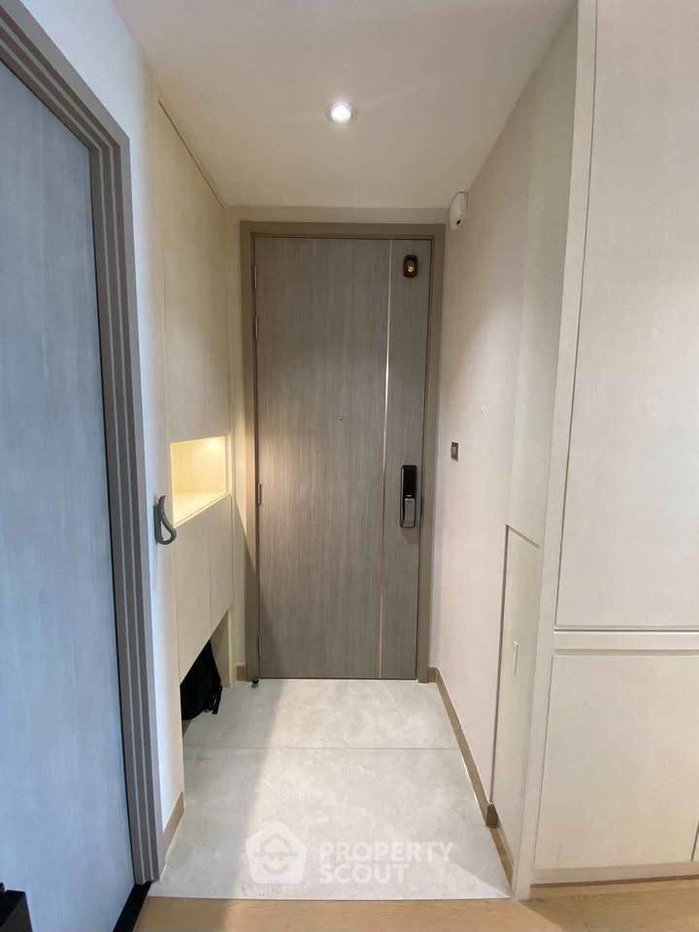 picture 2-BR Condo At Supalai Oriental Sukhumvit 39 Near MRT Phetchaburi (ID 3428194) - 4/12