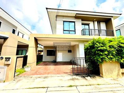 Houses for sale Bang Lamung Chonburi : For Sale House , H Living Life Chaiyaphonwithi - Motorway , Nong Prue , Bang Lamung , Chon Buri , CX-180428 ✅ Live chat with us ADD LINE @connexproperty ✅