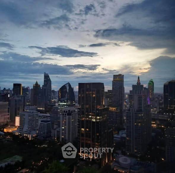 picture 17th-Floor 2-BR Condo At Life One Wireless Near BTS Phloen Chit (ID 3430433) - 1/11