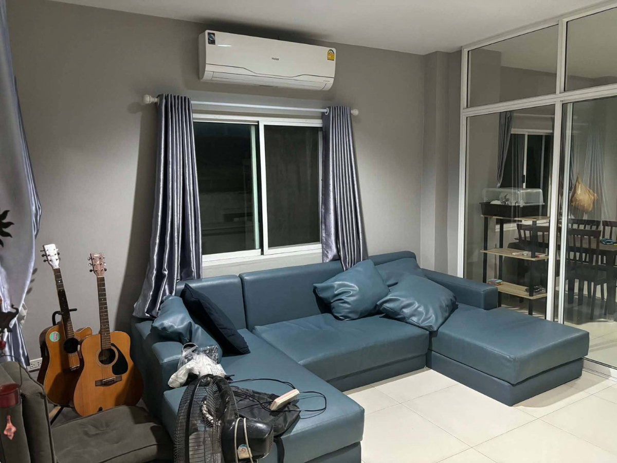 รูป 🏡✨ ให้เช่าด่วน! ทาวน์โฮม 3 ชั้น ซอยหมู่บ้านนักกีฬาแหลมทอง 1 แยก 2 (2-4) 3 ห้องนอน 3 ห้องน้ำ พร้อมเข้าอยู่ทันที มีเฟอร์นิเจอร์ - รูปที่ 13/18