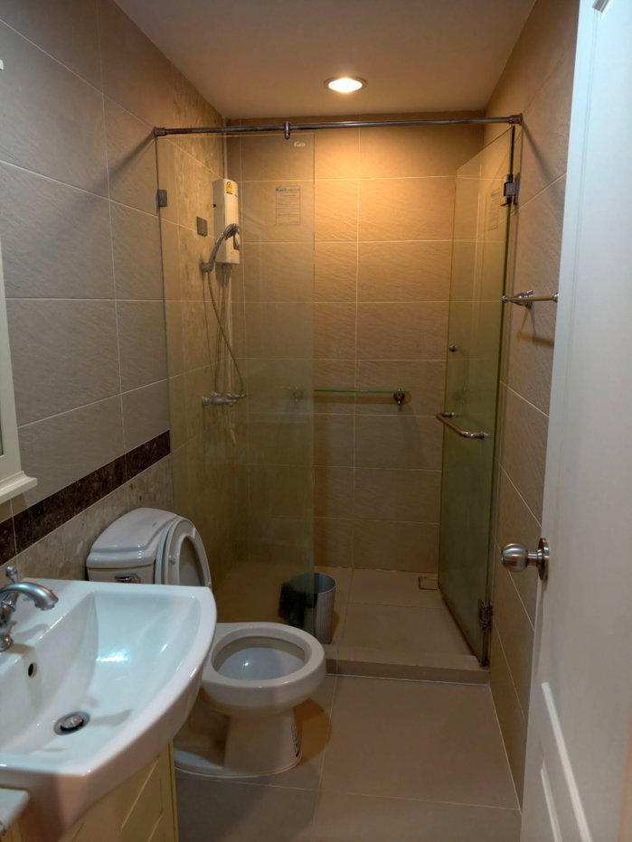 picture Condo for Rent at The Crest Phaholyothin 11 (C6910048) ID Line : @condo44 - 11/11