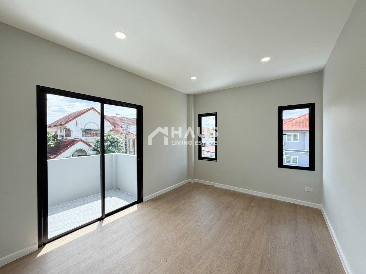 picture Kritsada Nakhon 18 / 4 Bedrooms #HPHU124 - 22/27