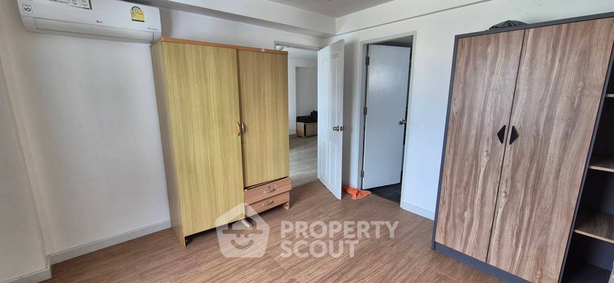 รูป คอนโด 2 ห้องนอน Brighton Place Condominium ใกล้ ARL รามคำแหง (ID 2367474) - รูปที่ 3/6
