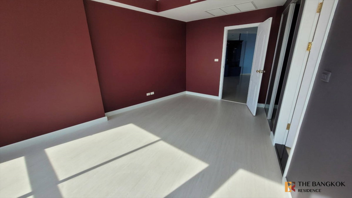 picture 💖💖 Condo for Sale 🌇 Supalai Casa Riva 4BR 237 sq.m. 18.9MB ✨ Spacious Unit on a High Floor - 1/8