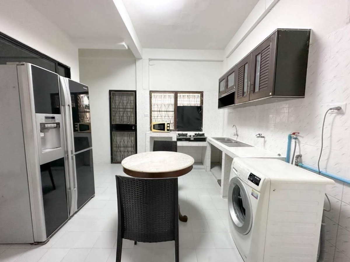 รูป ให้เช่า บ้านแฝด 4 ชั้น Home Avenue สุขุมวิท 101/1 | Pet Friendly | 3 ห้องนอน 4 ห้องน้ำ | Fully Furnished - รูปที่ 10/19