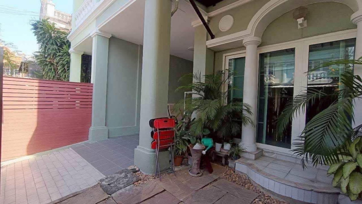 รูป ให้เช่า ทาวน์เฮ้าส์ สุขุมวิท 54 | 185 ตร.ม. | 4 ห้องนอน | Fully Furnished | ใกล้ BTS อ่อนนุชประมาณ 5 นาที - รูปที่ 2/12