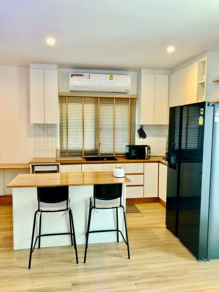 รูป 261019lfknvog ให้เช่า บ้าน บ้านแฝดหลังมุม ในย่านบางนา-บางบ่อ พื้นที่กว้างเป็นพิเศษ ทำเลบางนา บางบ่อ ใกล้โลตัสบางบ่อ ชั้นที่ 1 ชั้นทั้งหมด - รูปที่ 2/8